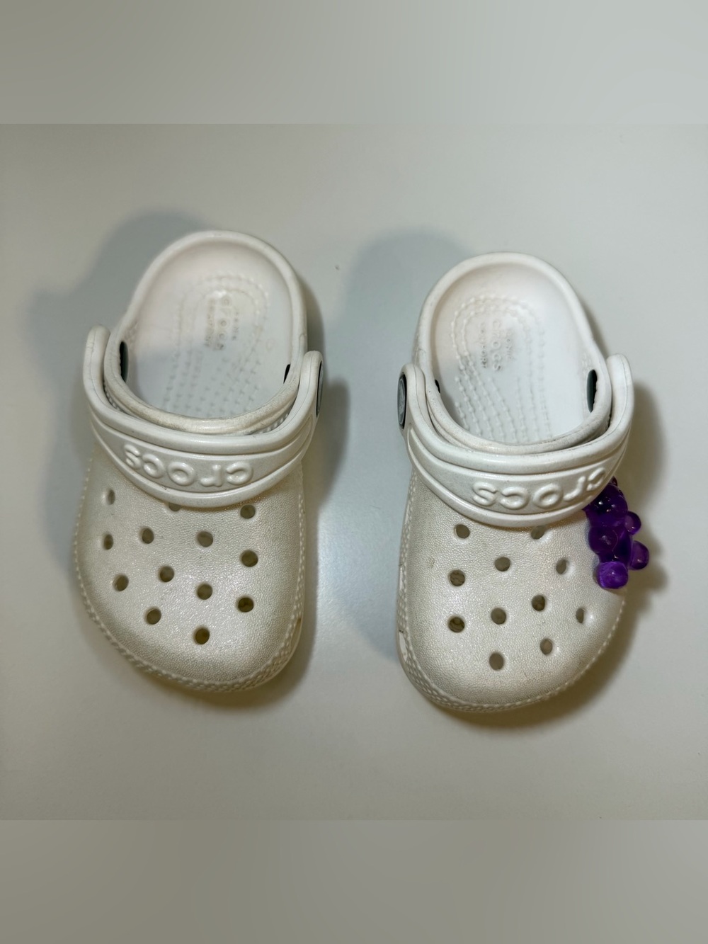 Crocs Classic Shimmer Clogs Shoes Slide On White Gummy Bear Charm Kid Toddler C5